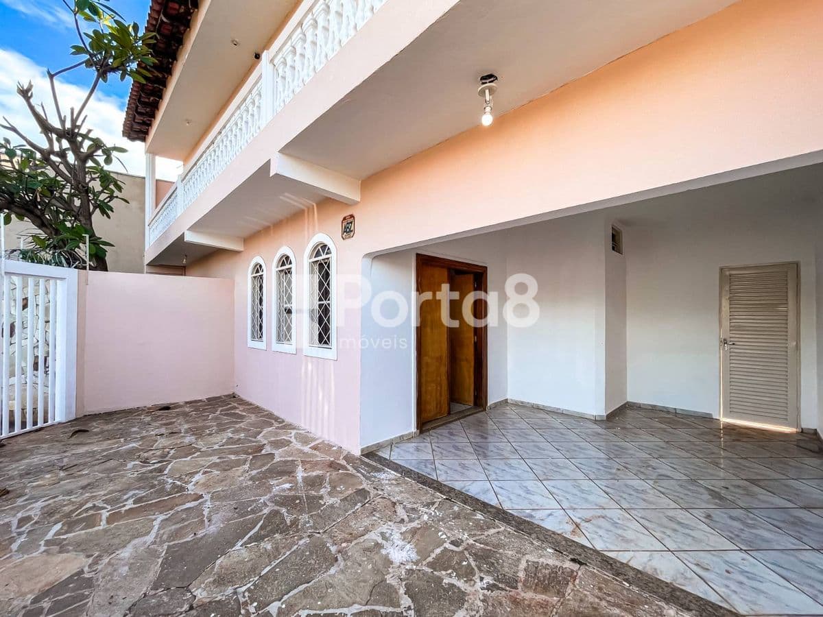 Casa 3 dormitórios com piscina no Parque das Flores II - Foto 2