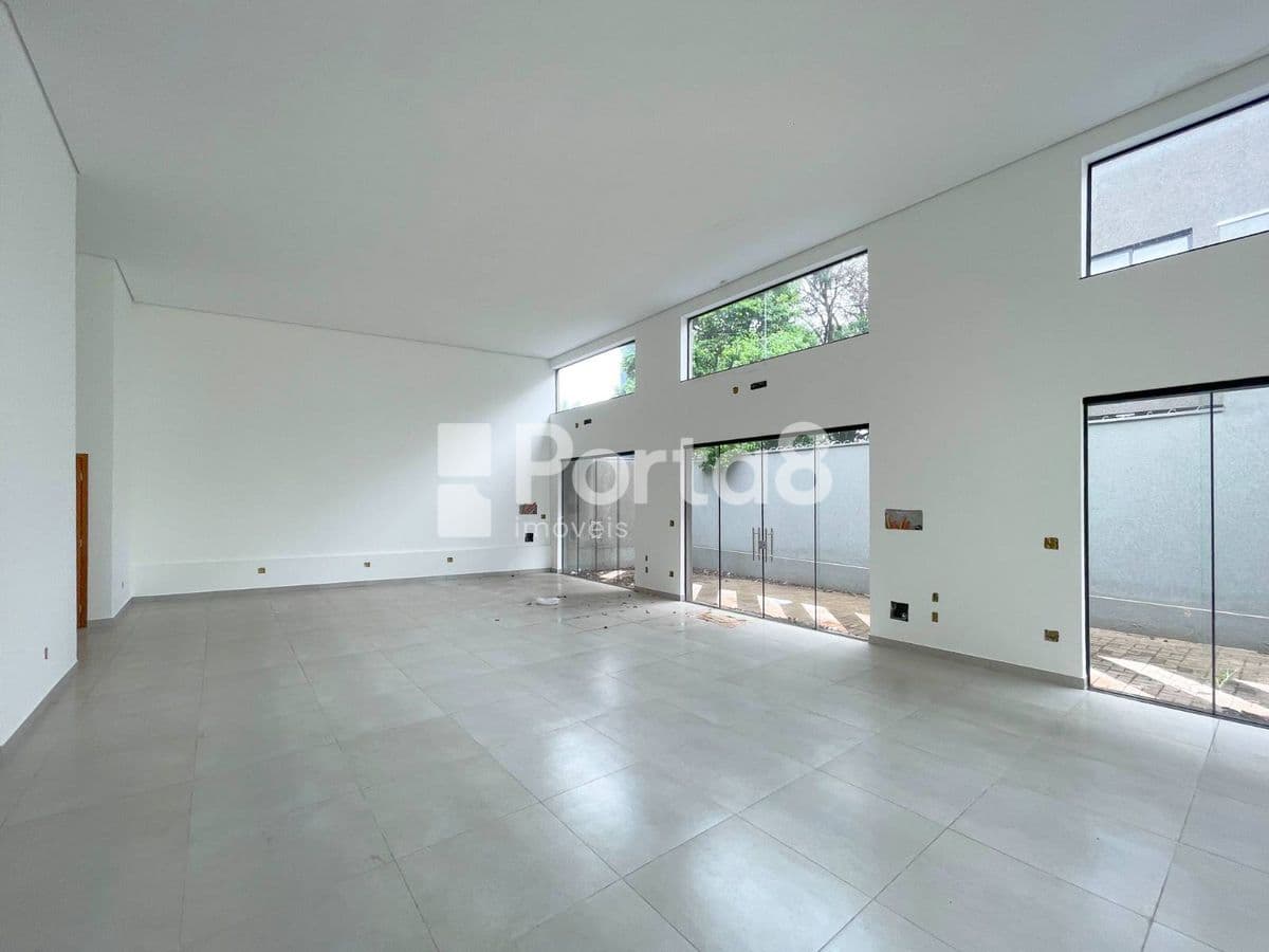 Prédio Comercial 230m² na Vila Santa Cândida - Próximo ao Shopping - Foto 4